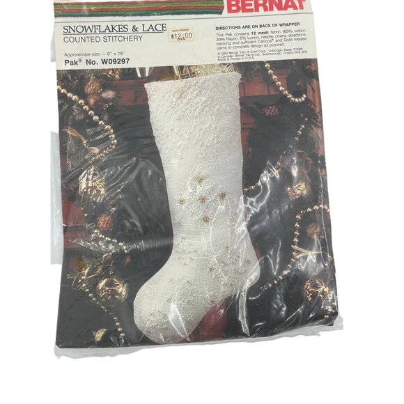 Vintage Bernat Snowflakes & Lace Counted Stitchery Christmas Stocking Kit Sealed - Picture 4 of 9